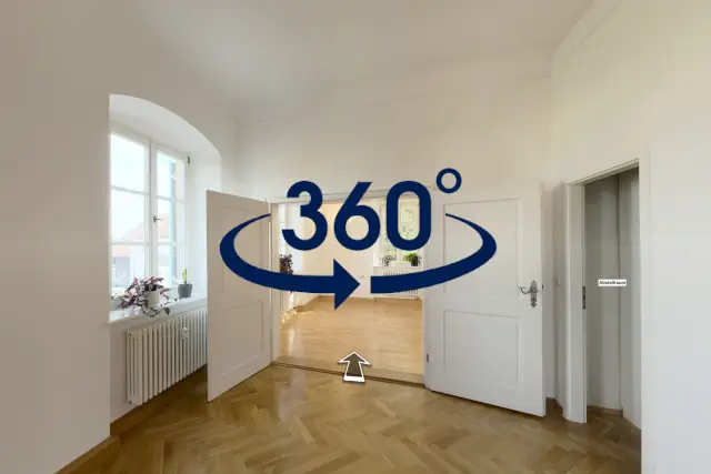 Bild einer 360 Grad Tour mit Icon.